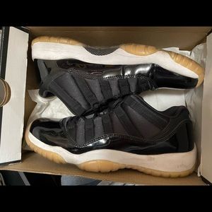 AIR JORDAN 11 RETRO LOW